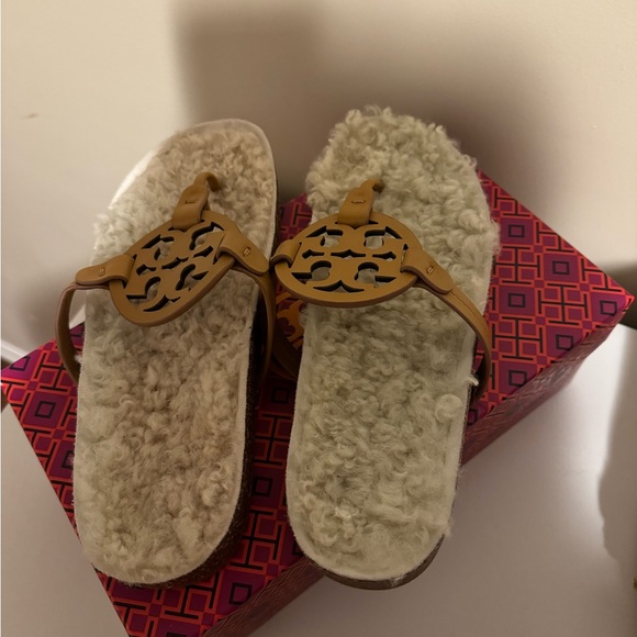 Tory Burch Miller Cloud Shearling Sandal-Sz 9 - Picture 6 of 12